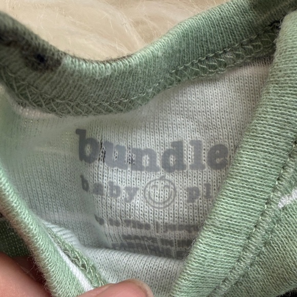 Green Alligator Print Kids Bodysuit - Picture 3 of 3